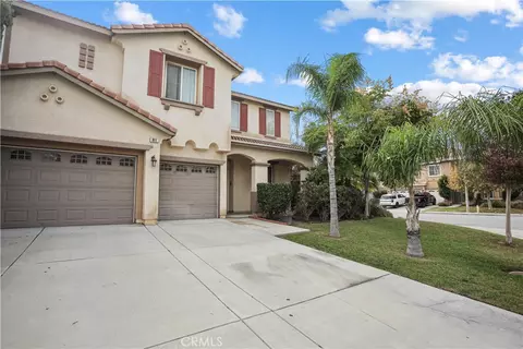 811 Anira Ct, Perris, CA 92571