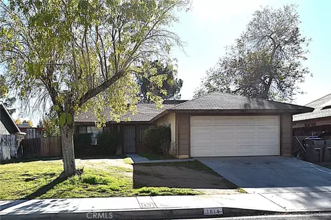 1814 E Avenue R2, Palmdale, CA 93550