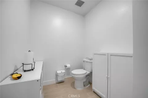 Bath - 2202 Rivington, Irvine, CA 92612 photo 3 of 3