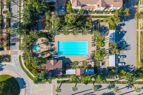 Exterior - 827 E Promenade #E, Azusa, CA 91702 photo 8 of 9