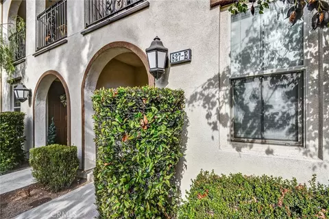 Exterior - 827 E Promenade #E, Azusa, CA 91702 photo 3 of 9