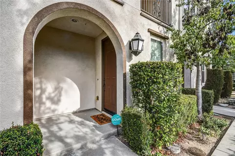 Exterior - 827 E Promenade #E, Azusa, CA 91702 photo 4 of 9