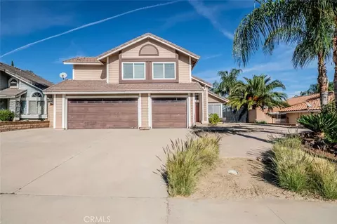 16511 Kiwi Way, Lake Elsinore, CA 92530