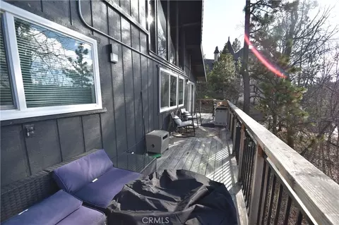Exterior - 27809 N Bay Rd, Lake Arrowhead, CA 92352 photo 4 of 5