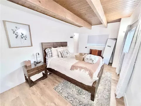 Bedroom - 27809 N Bay Rd, Lake Arrowhead, CA 92352 photo 4 of 5