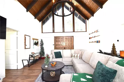 Living - 27809 N Bay Rd, Lake Arrowhead, CA 92352 photo 3 of 7