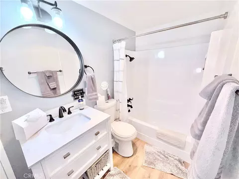 Bath - 27809 N Bay Rd, Lake Arrowhead, CA 92352 photo 1 of 4