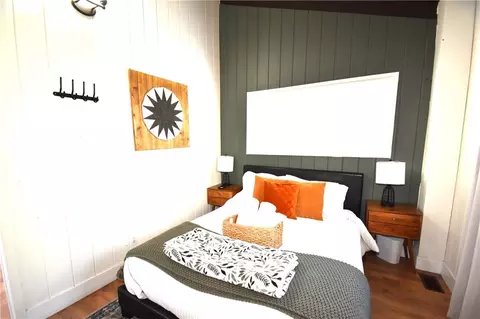 Bedroom - 27809 N Bay Rd, Lake Arrowhead, CA 92352 photo 5 of 5