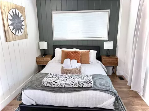 Bedroom - 27809 N Bay Rd, Lake Arrowhead, CA 92352 photo 3 of 5
