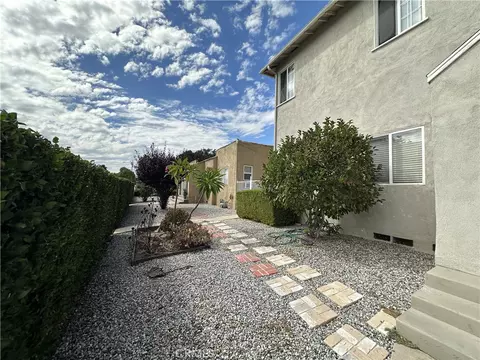 1111 Alhambra Rd, Alhambra, CA 91801