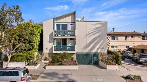 1317 12th St #8, Santa Monica, CA 90401