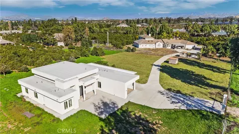 View/Area - 2540 Monroe St, Riverside, CA 92504 photo 7 of 9