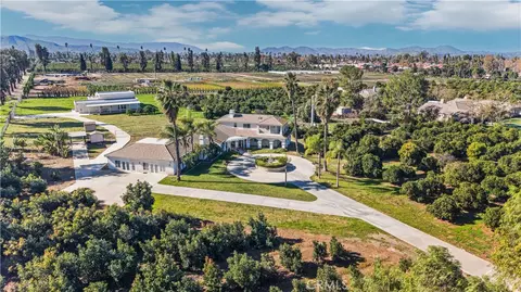 View/Area - 2540 Monroe St, Riverside, CA 92504 photo 5 of 9