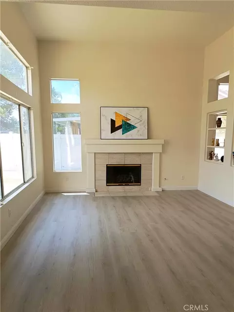 Living - 32163 Cala Torrente, Temecula, CA 92592 photo 2 of 5