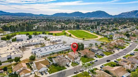 View/Area - 32163 Cala Torrente, Temecula, CA 92592 photo 2 of 14