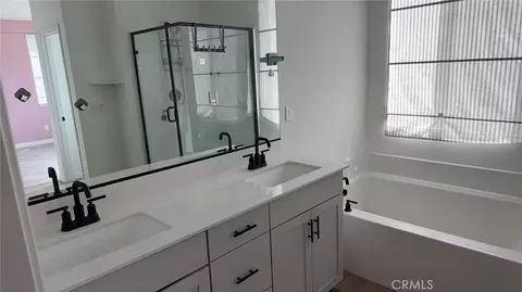Bath - 7579 Botany, Chino, CA 91708 photo 4 of 5