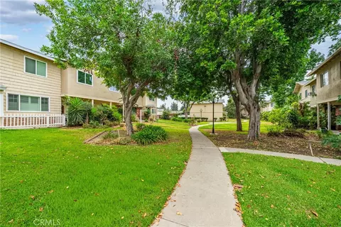 Exterior - 644 E Lee Pl, Azusa, CA 91702 photo 8 of 12