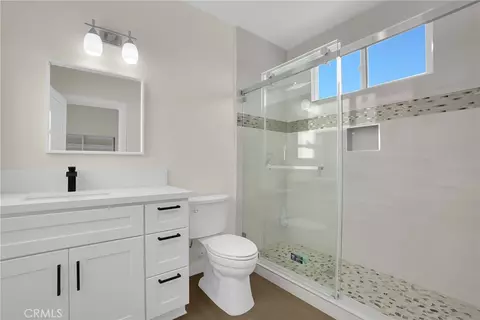 Bath - 685 Castlehill Dr, Walnut, CA 91789 photo 2 of 6