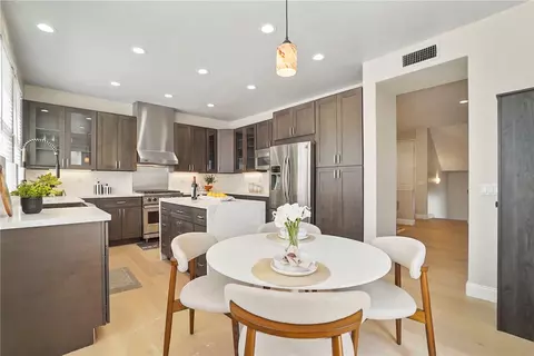 7831 Daisy Cir, Huntington Beach, CA 92648
