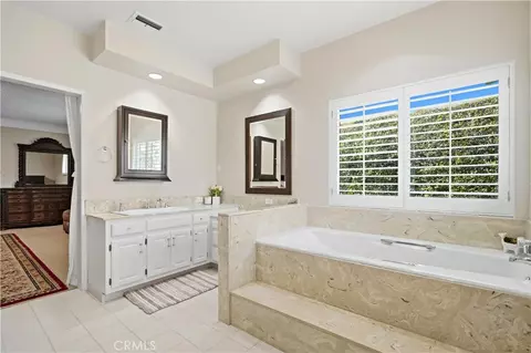 Bath - 541 Rosemarie Dr, Arcadia, CA 91007 photo 3 of 5