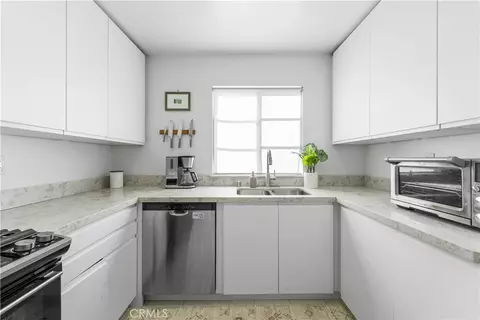 392 S Marengo #105, Pasadena, CA 91101