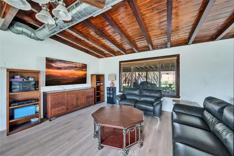Living - 31516 Clay River Rd, Barstow, CA 92311 photo 3 of 8