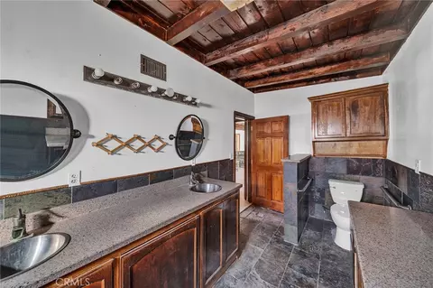 Bath - 31516 Clay River Rd, Barstow, CA 92311 photo 4 of 7