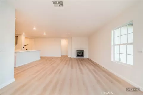 Living - 453 Cimarron Dr, Perris, CA 92570 photo 2 of 5