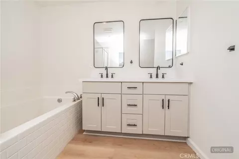 Bath - 453 Cimarron Dr, Perris, CA 92570 photo 5 of 5