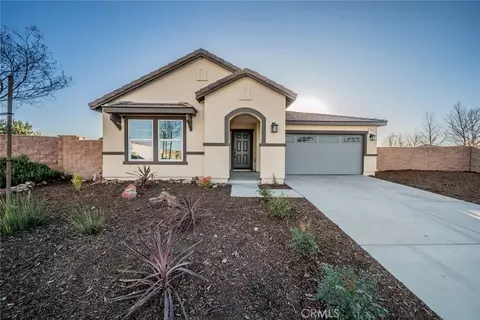 Exterior - 453 Cimarron Dr, Perris, CA 92570 photo 2 of 3