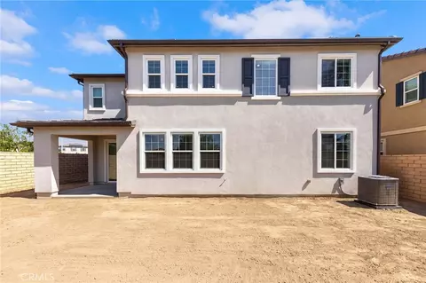 Exterior - 585 Patten Ave, Placentia, CA 92870 photo 5 of 8