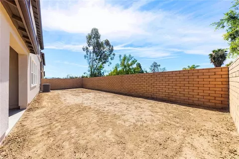 Exterior - 585 Patten Ave, Placentia, CA 92870 photo 8 of 8