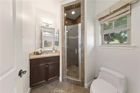Bath - 726 Fairview #D, Arcadia, CA 91007 photo 4 of 4