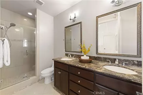 Bath - 726 Fairview #D, Arcadia, CA 91007 photo 1 of 4