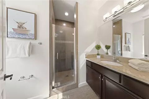 Bath - 726 Fairview #D, Arcadia, CA 91007 photo 3 of 4