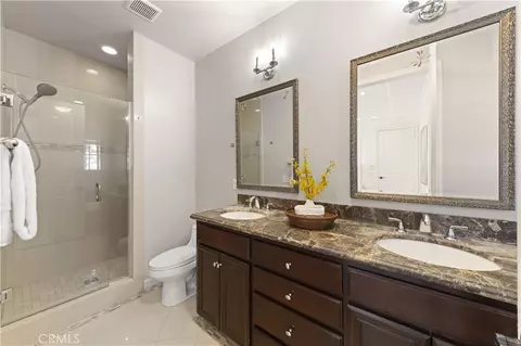 Bath - 726 Fairview #D, Arcadia, CA 91007 photo 1 of 4