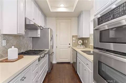 Kitchen - 726 Fairview #D, Arcadia, CA 91007 photo 2 of 2