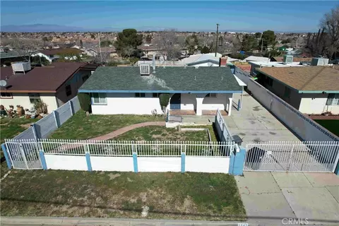 1543 Elizabeth Lk, Palmdale, CA 93551