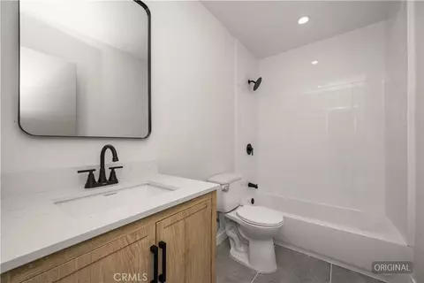 Bath - 1306 S Cliveden Ave, Compton, CA 90220 photo 2 of 4