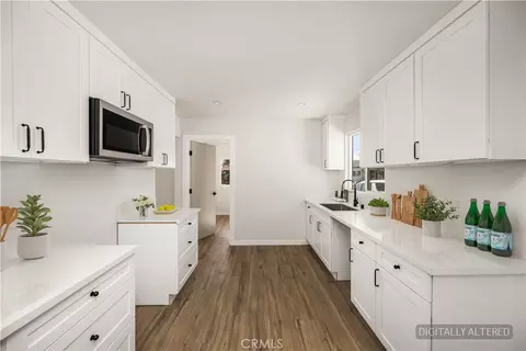 Entry Way - 1306 S Cliveden Ave, Compton, CA 90220 photo 1 of 2