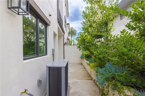 Exterior - 1027 Arcadia Ave #C, Arcadia, CA 91007 photo 6 of 10