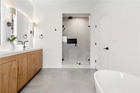 Bath - 1027 Arcadia Ave #C, Arcadia, CA 91007 photo 5 of 6