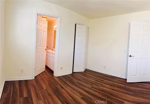Bedroom - 430 W Walnut Ave W, Monrovia, CA 91016 photo 6 of 7