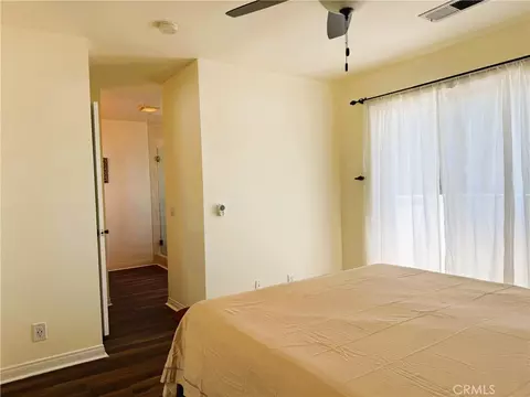 Bedroom - 430 W Walnut Ave W, Monrovia, CA 91016 photo 3 of 7
