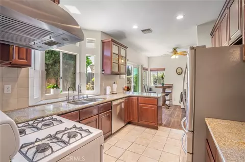 Kitchen - 430 W Walnut Ave W, Monrovia, CA 91016 photo 3 of 6