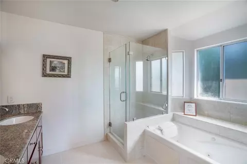 Bath - 430 W Walnut Ave W, Monrovia, CA 91016 photo 1 of 3