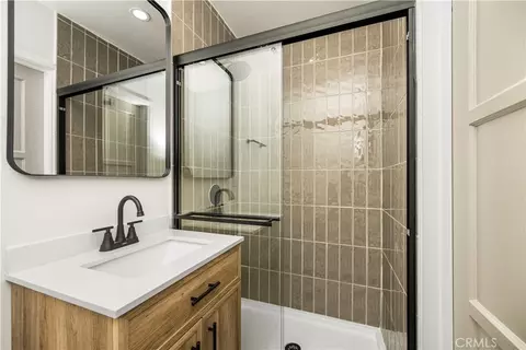 Bath - 1013 W 138th, Compton, CA 90222 photo 2 of 3