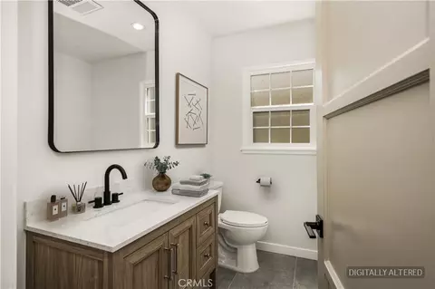 Bath - 1013 W 138th, Compton, CA 90222 photo 1 of 3