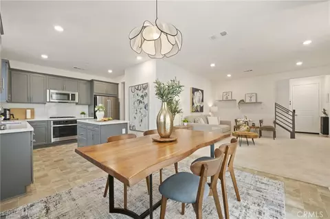 2009 Dewdrop, Upland, CA 91786