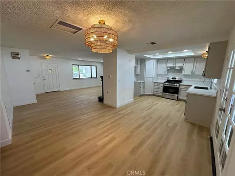 Living - 11861 10th, Hesperia, CA 92345 photo 5 of 6
